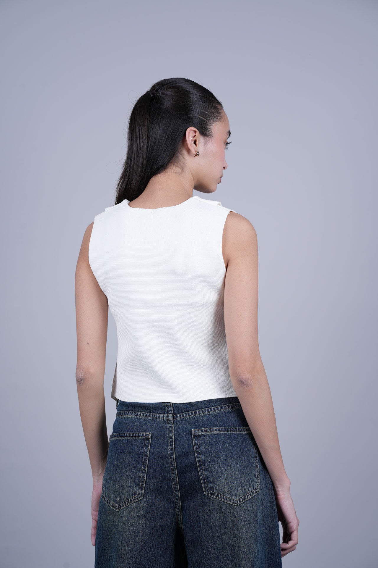 STRUCTURED BUTTONED VEST TOP