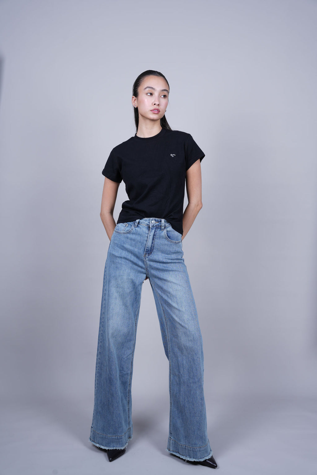 MINIMAL LOGO BASIC T-SHIRT