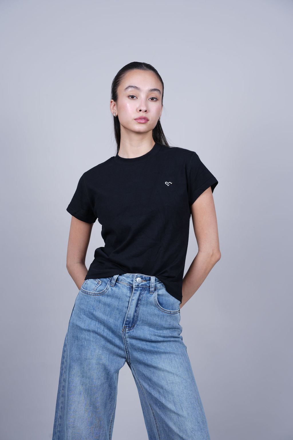 MINIMAL LOGO BASIC T-SHIRT