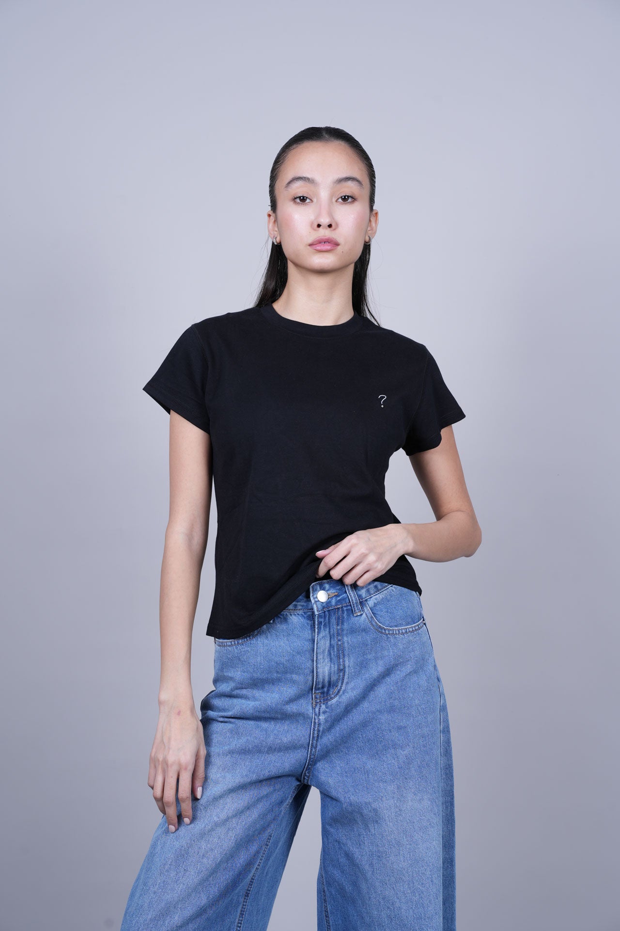 MINIMAL QUESTION MARK T-SHIRT