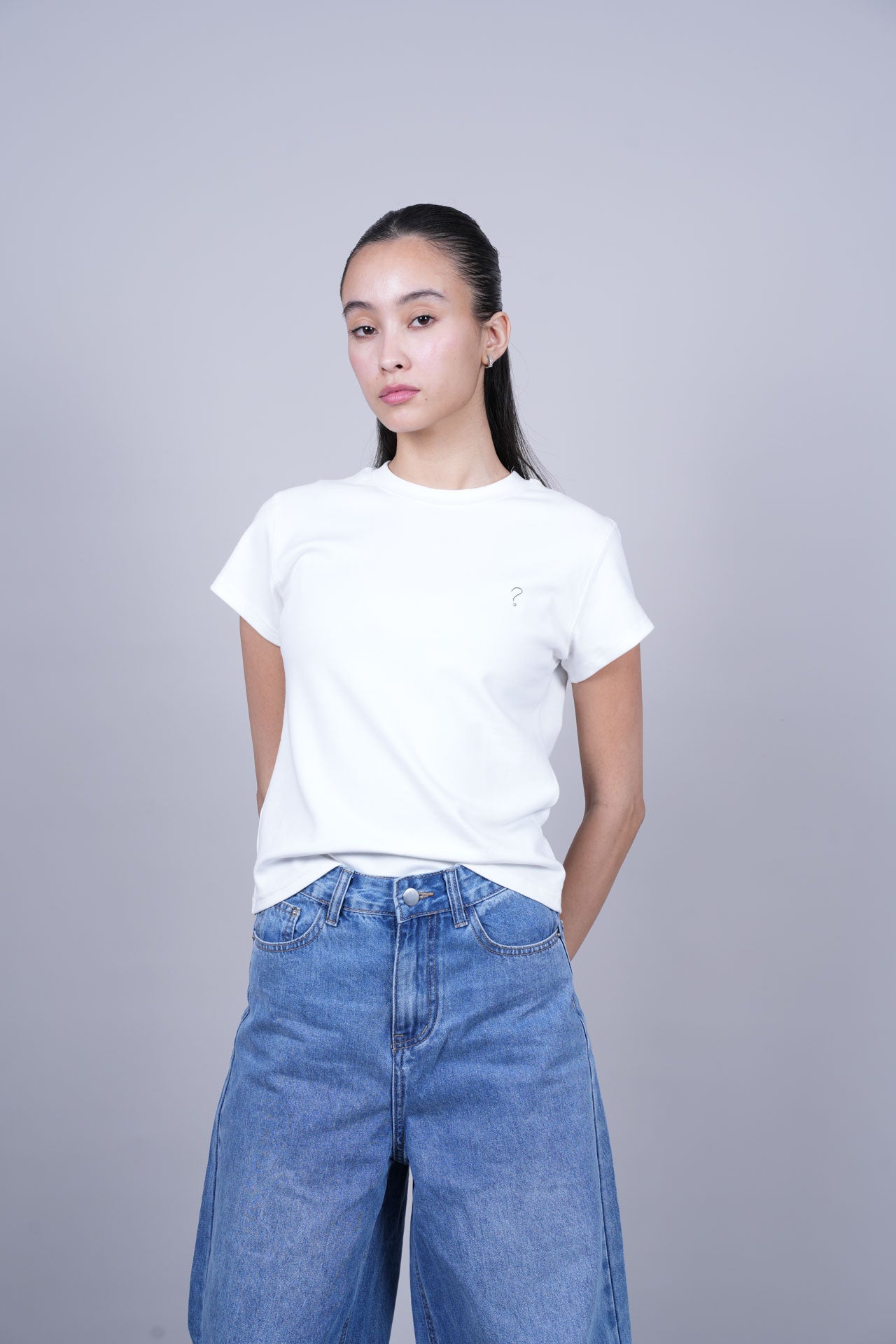 MINIMAL QUESTION MARK T-SHIRT