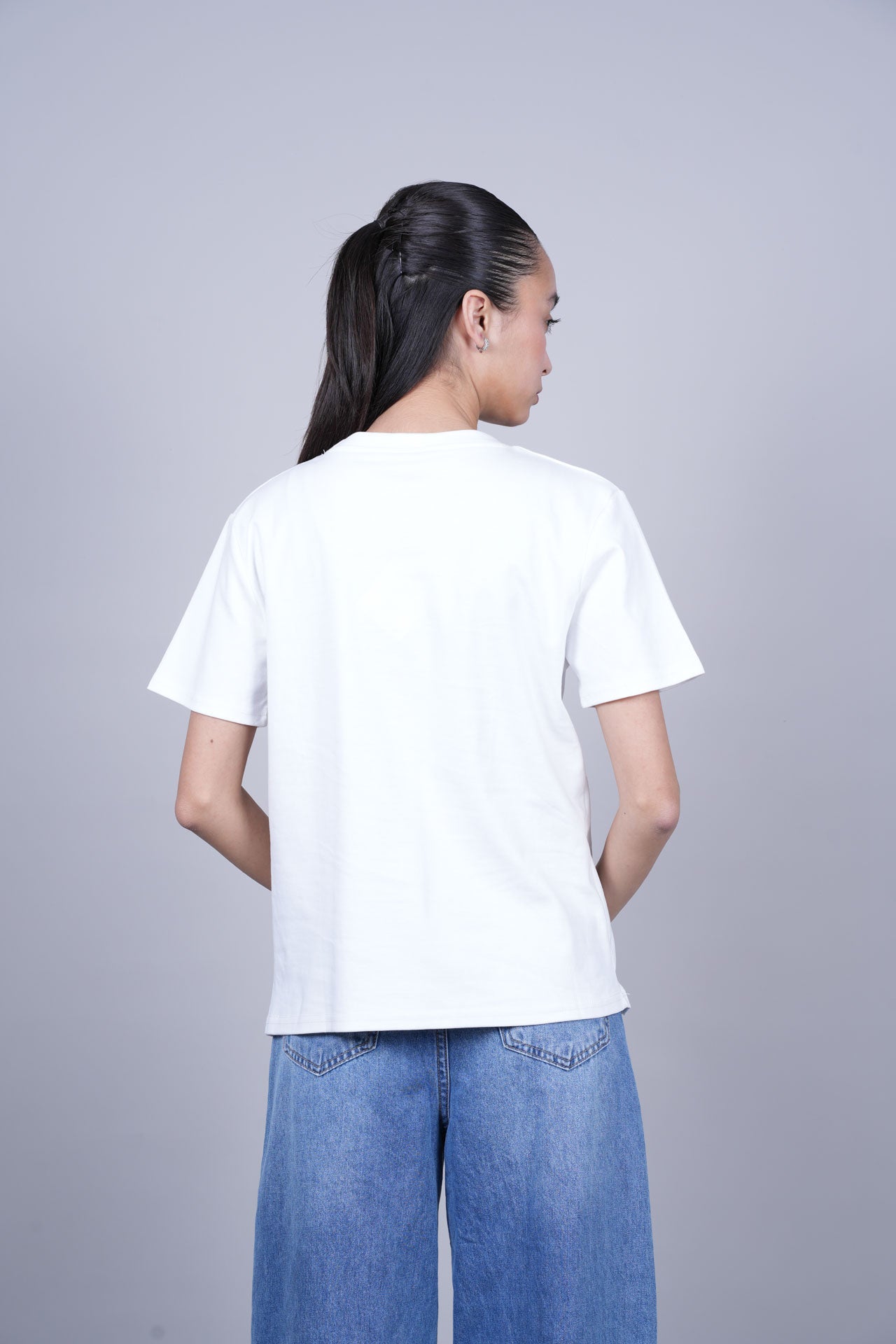 MINIMAL SMILEY GRAPHIC T-SHIRT