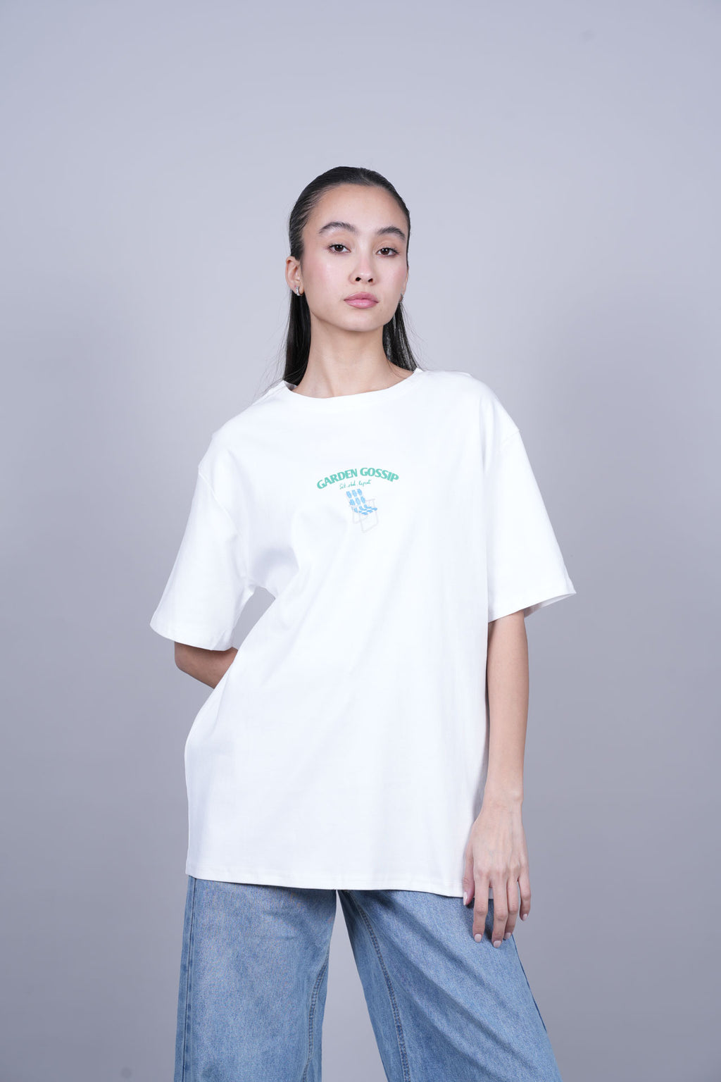 GARDEN GOSSIP OVERSIZED T-SHIRT