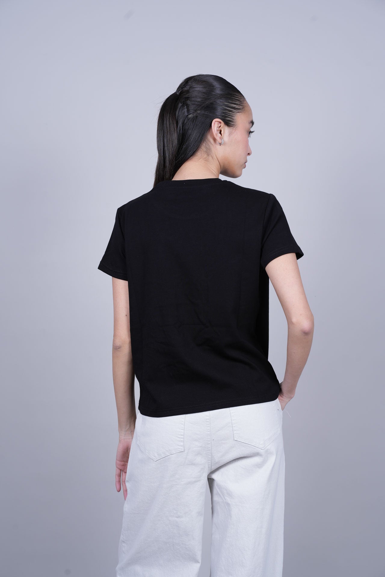 MINIMAL GRAPHIC T-SHIRT