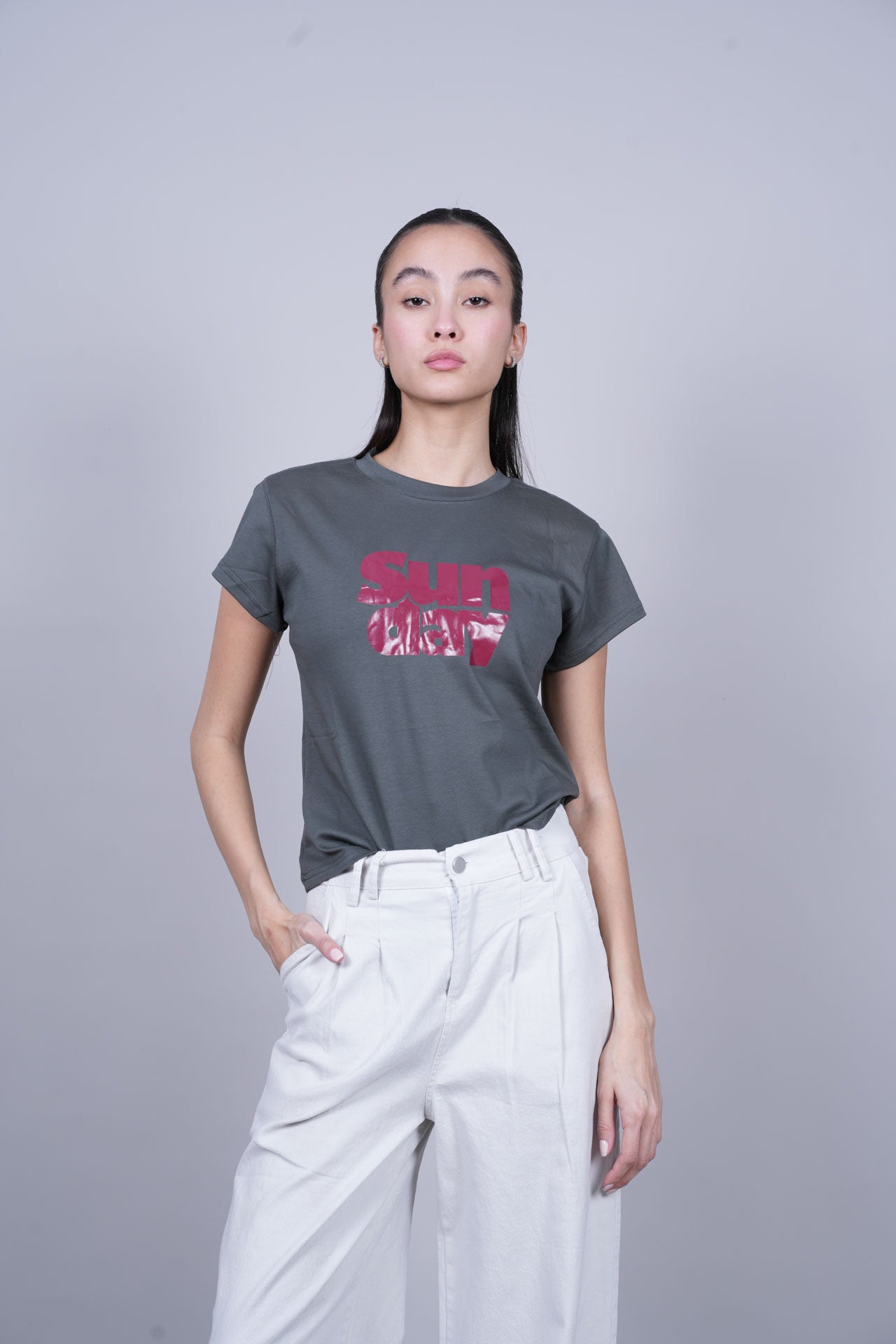 SUNDAY GRAPHIC T-SHIRT
