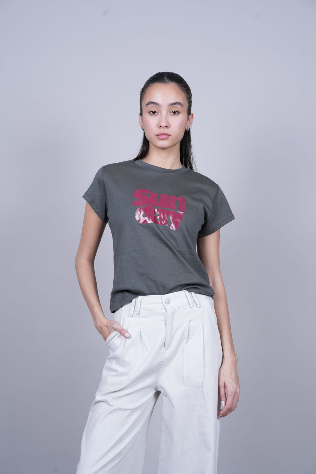 SUNDAY GRAPHIC T-SHIRT
