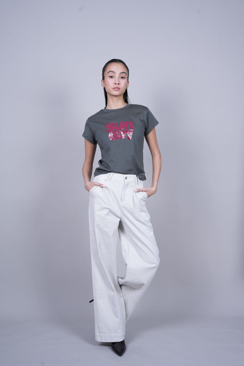 SUNDAY GRAPHIC T-SHIRT