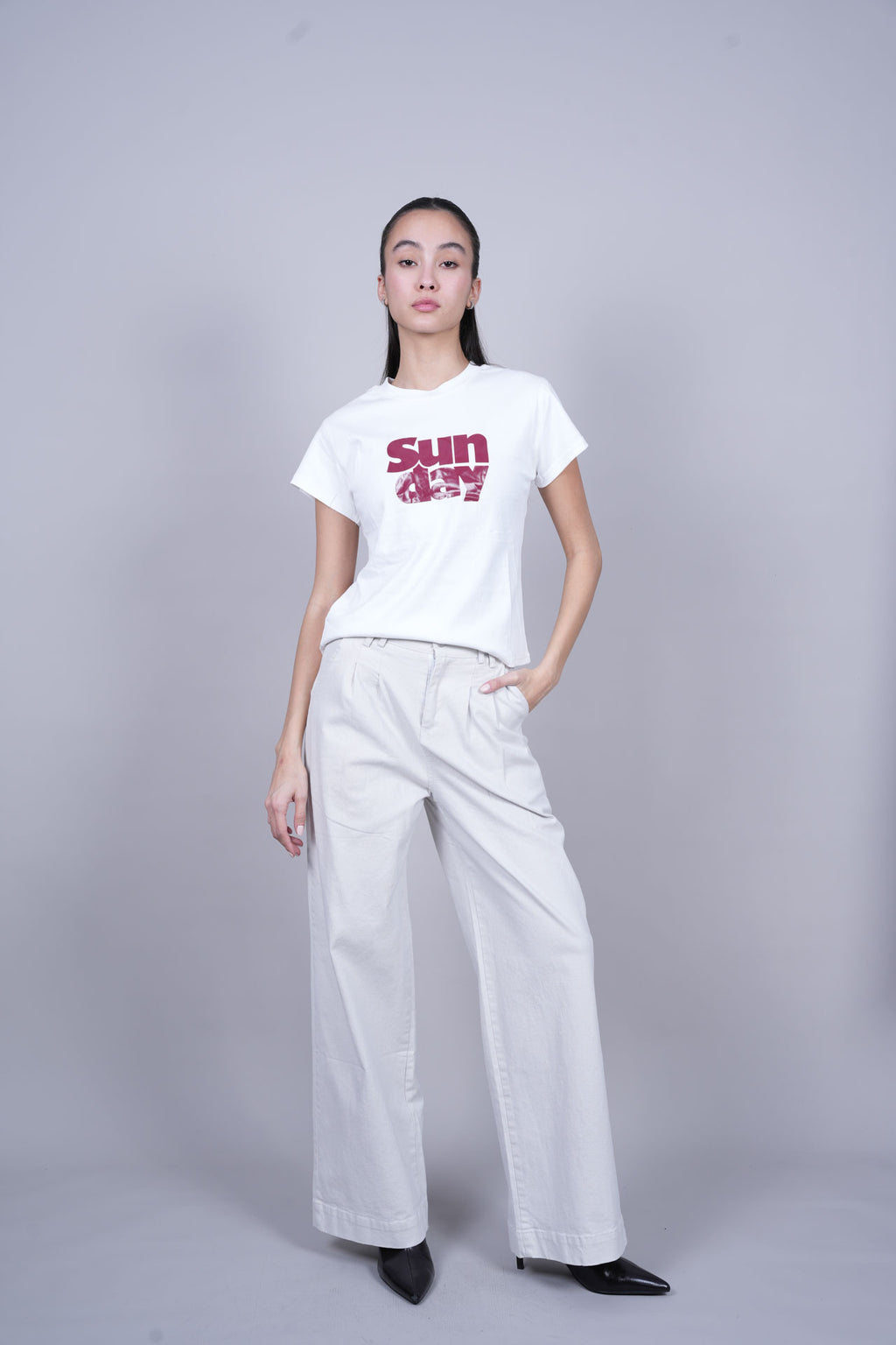 SUNDAY GRAPHIC T-SHIRT