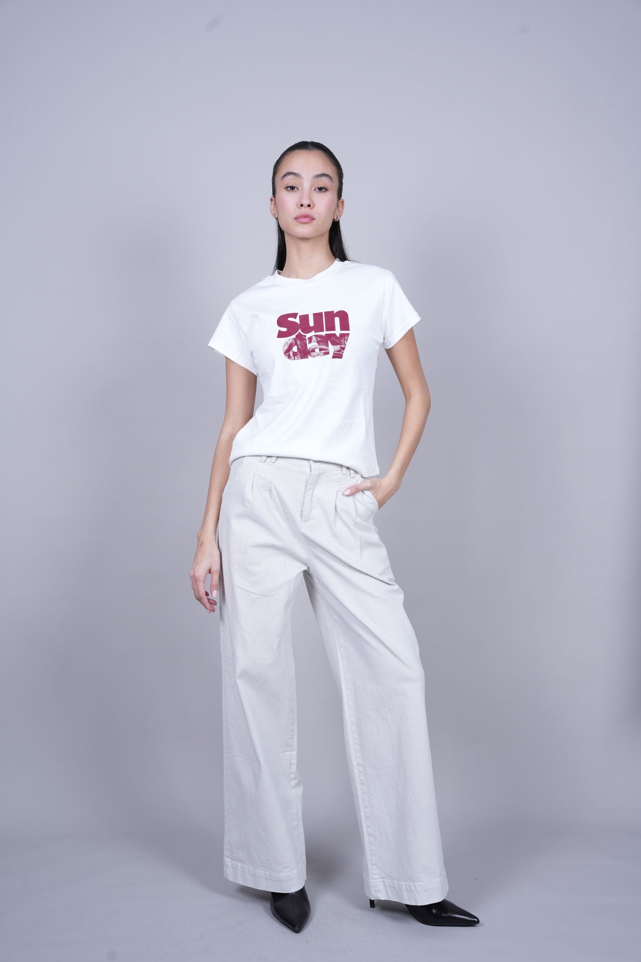 SUNDAY GRAPHIC T-SHIRT