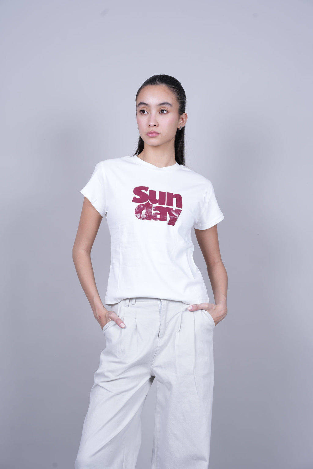 SUNDAY GRAPHIC T-SHIRT