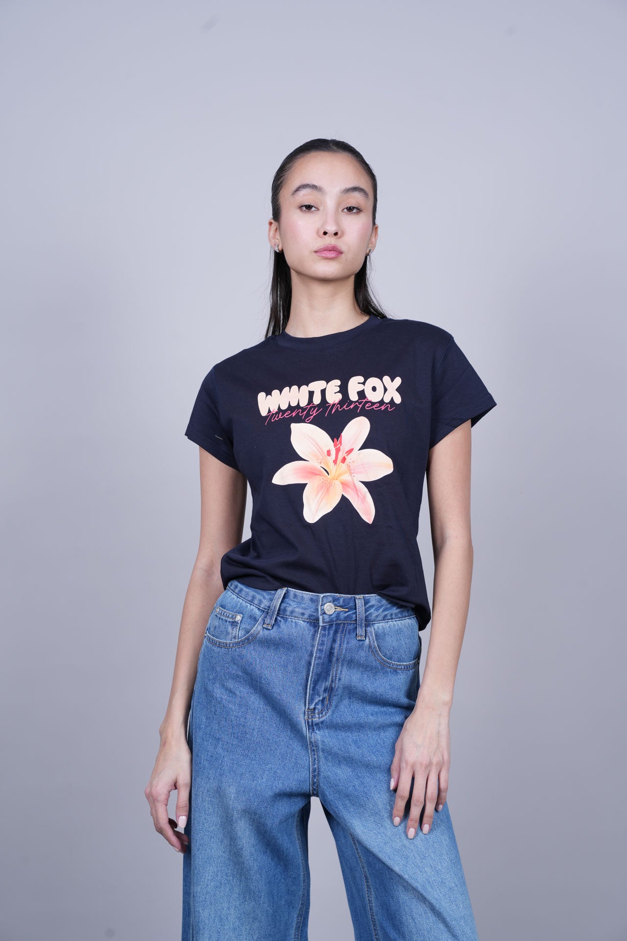 WHITE FOX FLORAL GRAPHIC T-SHIRT
