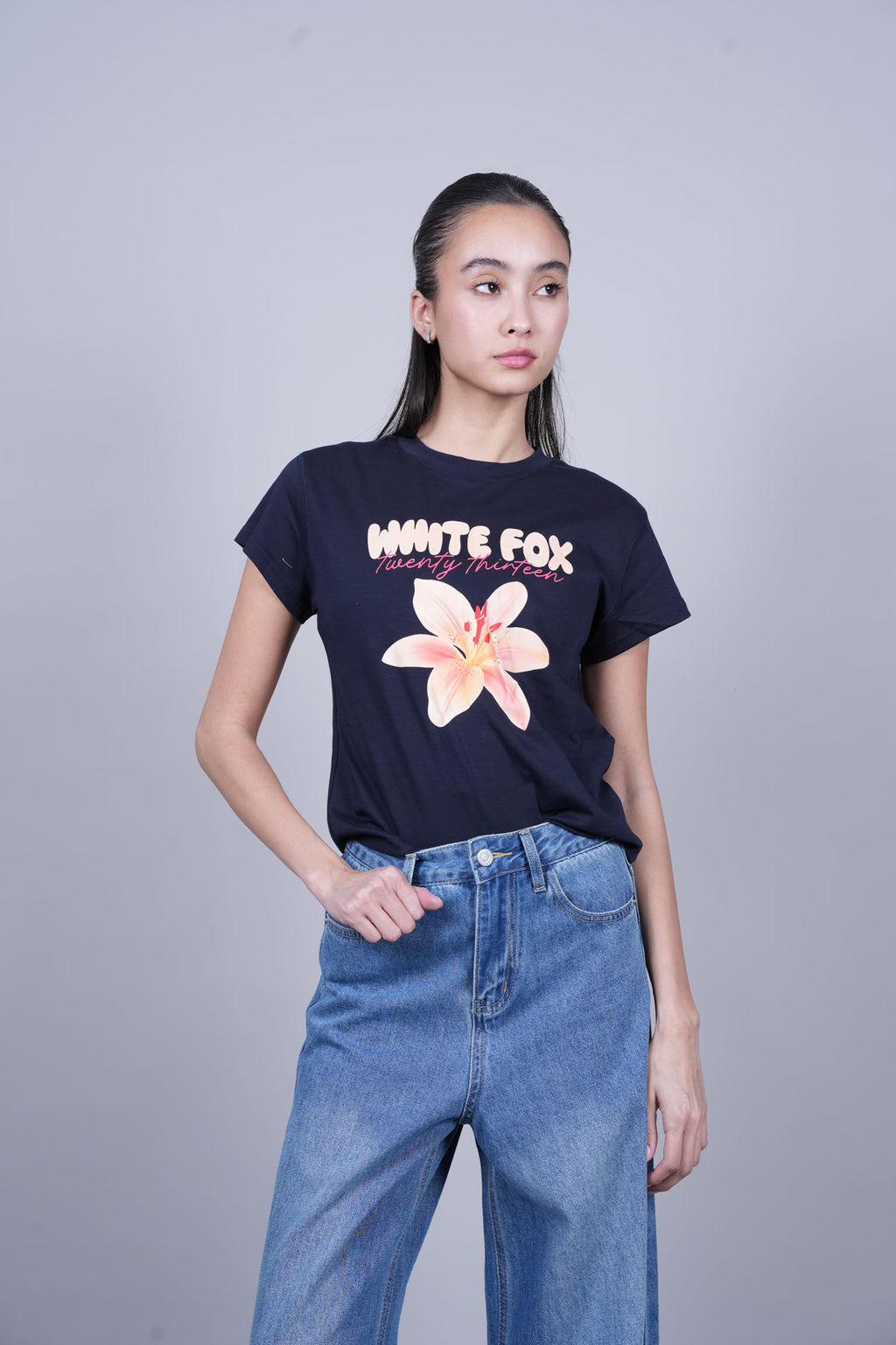 WHITE FOX FLORAL GRAPHIC T-SHIRT