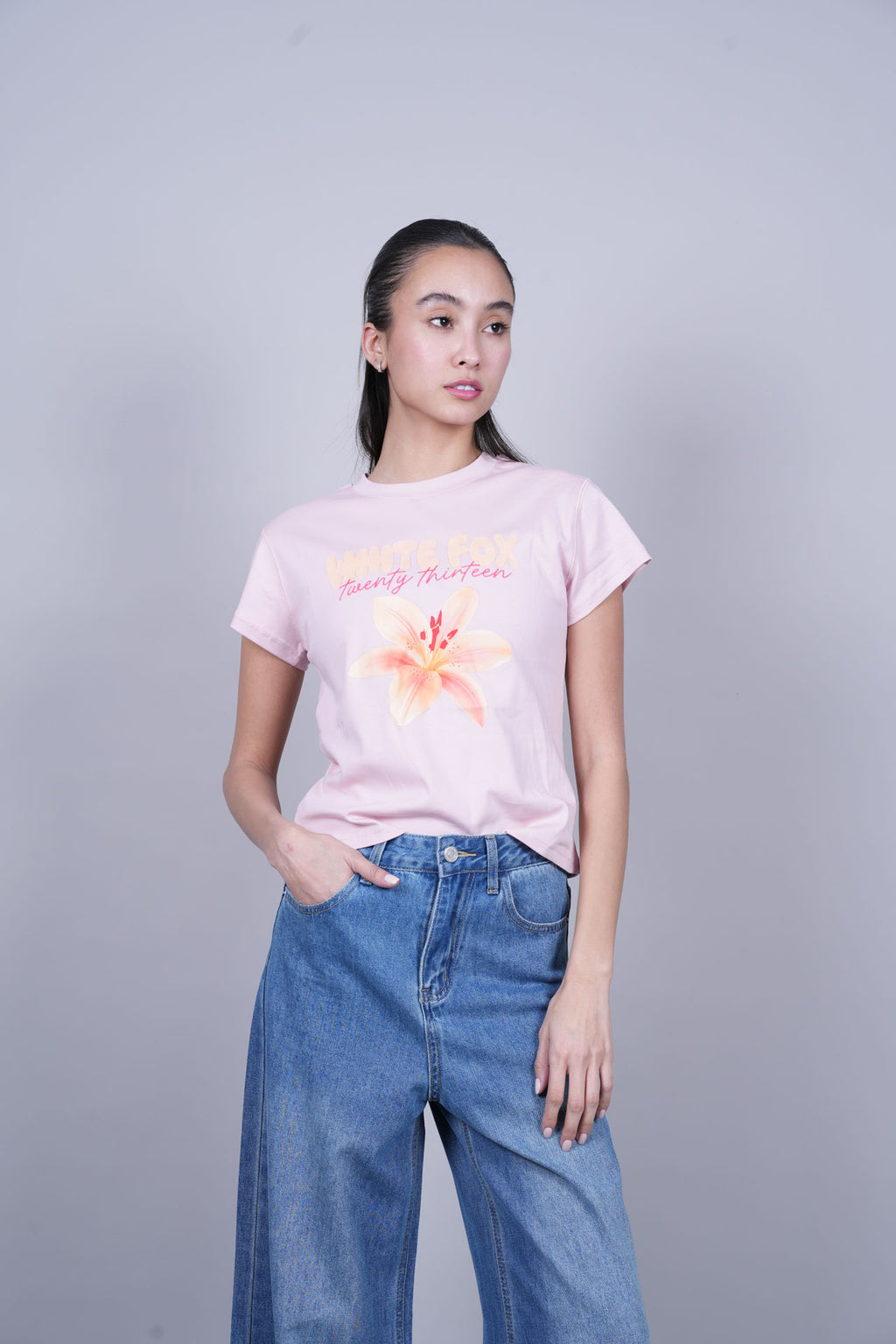 WHITE FOX FLORAL GRAPHIC T-SHIRT
