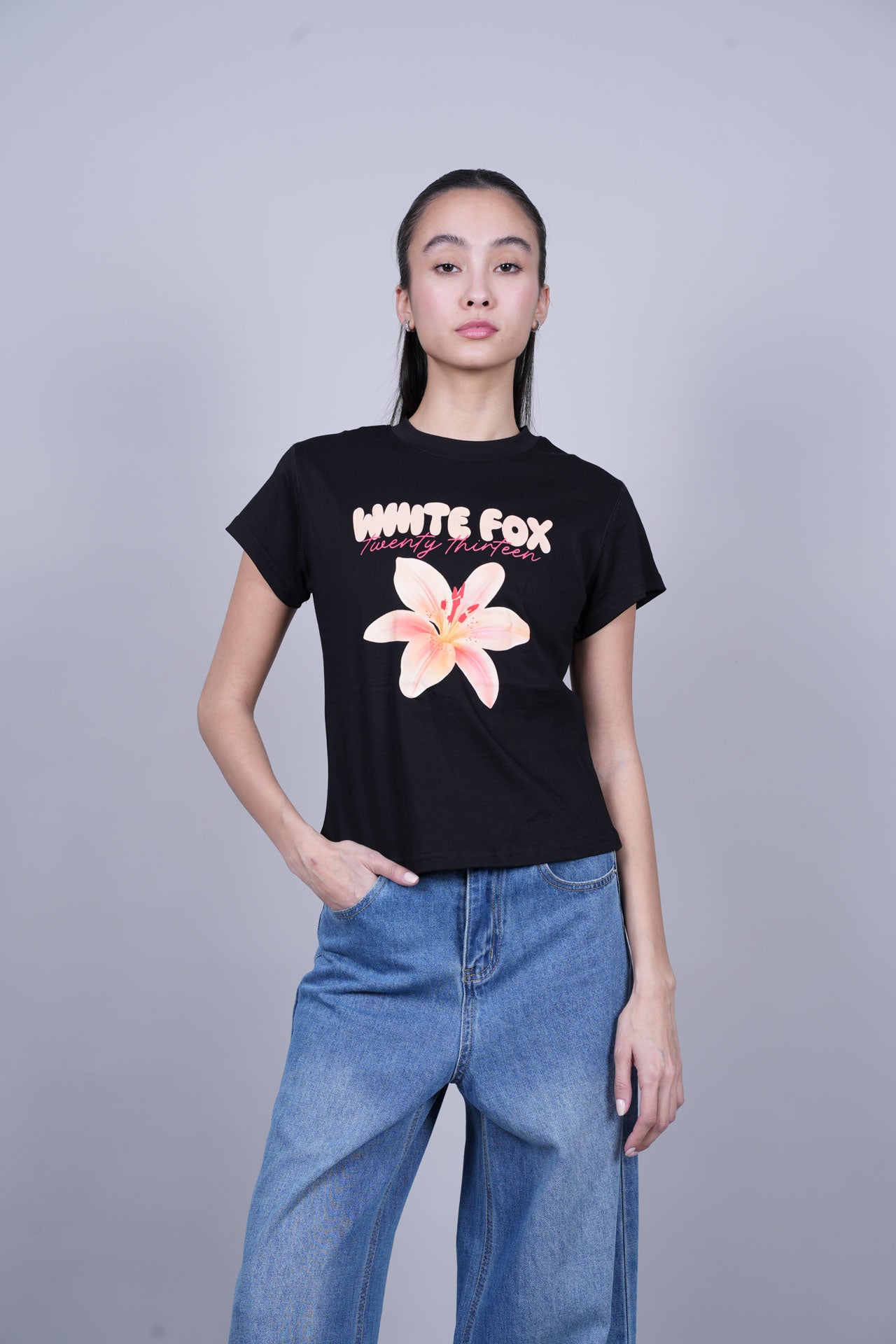 WHITE FOX FLORAL GRAPHIC T-SHIRT