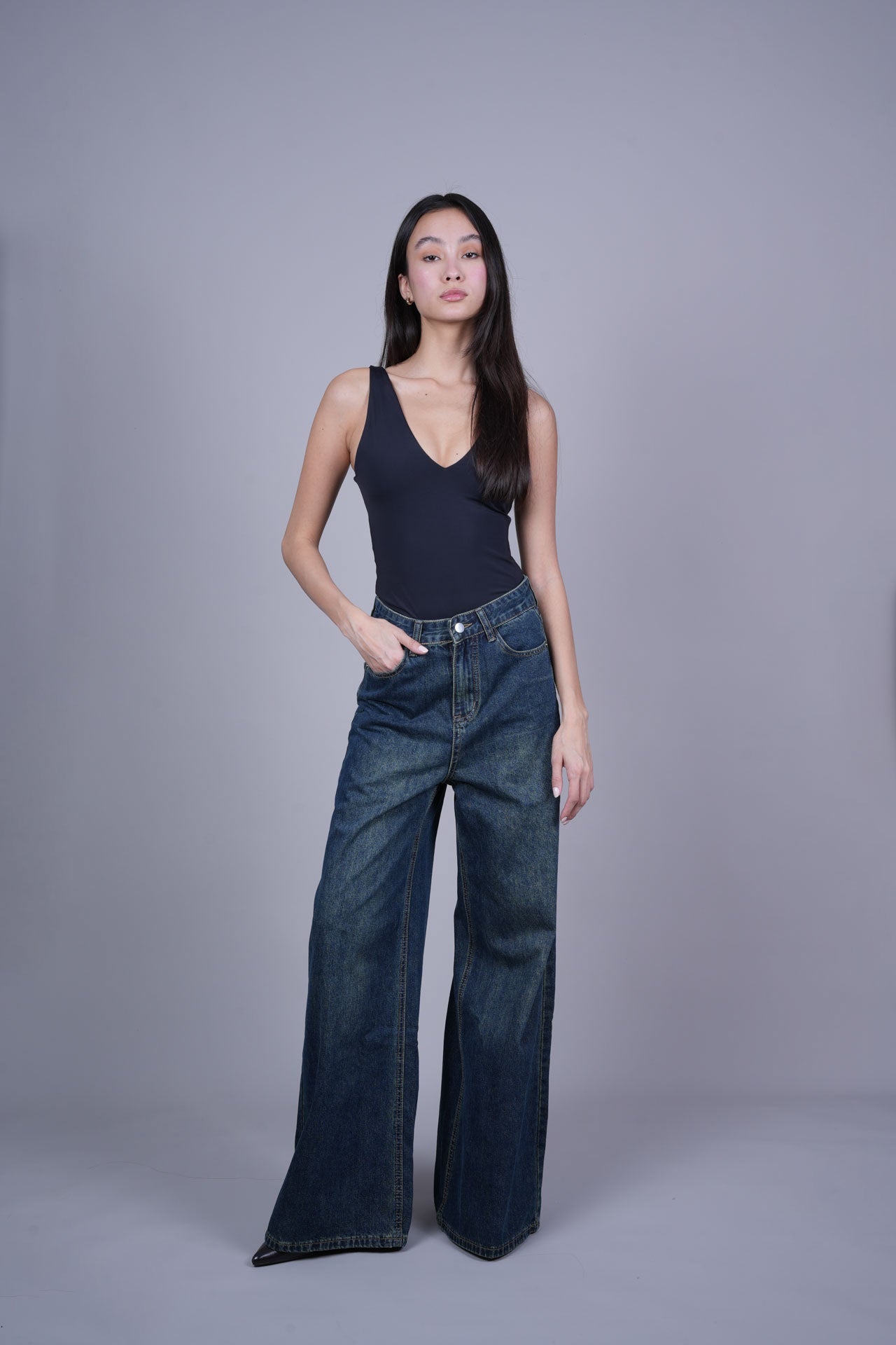 DARK WIDE-LEG JEANS