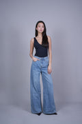 LIGHT WASH WIDE FIT JEANS