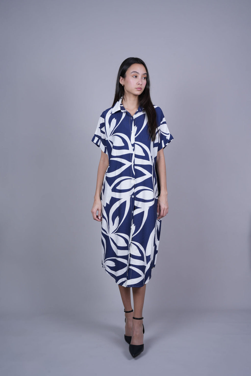 RELAXED FIT COLLARED MIDI DRESS