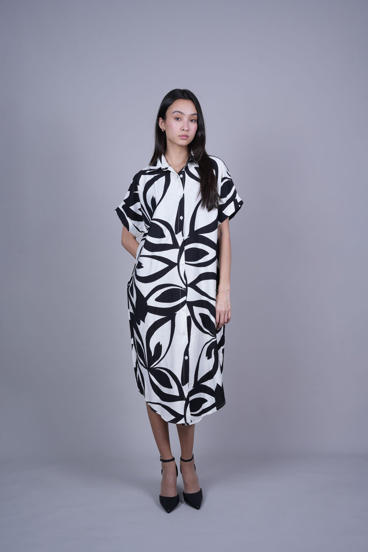 RELAXED FIT COLLARED MIDI DRESS