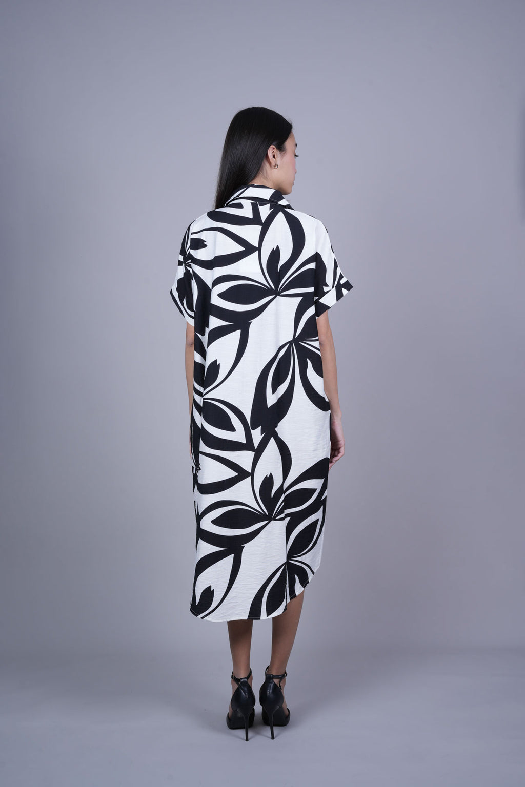 RELAXED FIT COLLARED MIDI DRESS
