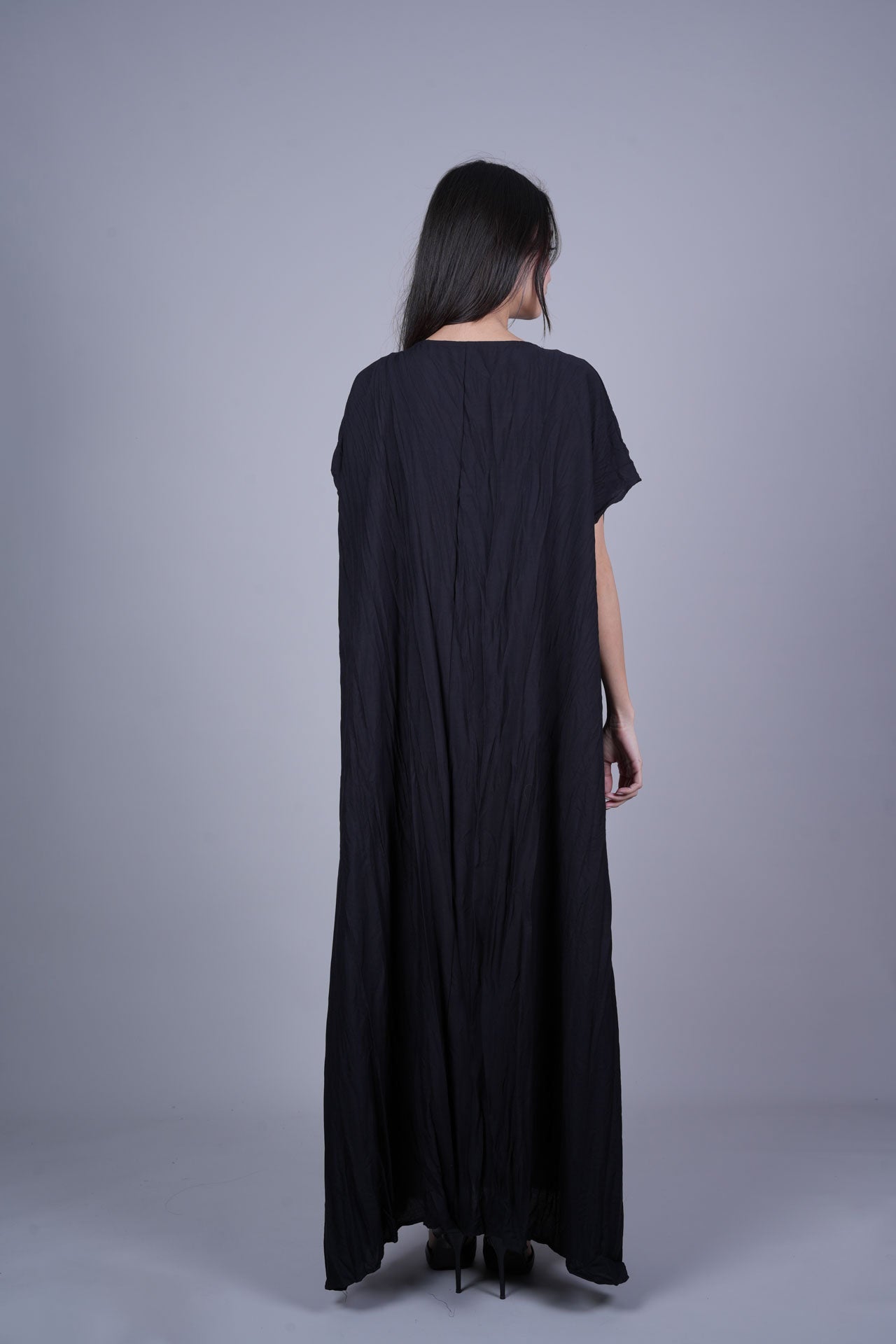 FLOWY CRINKLE MAXI DRESS