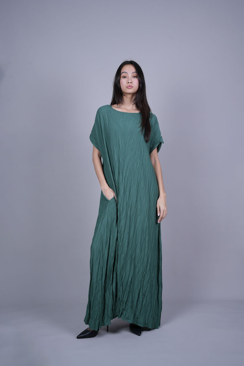 FLOWY CRINKLE MAXI DRESS