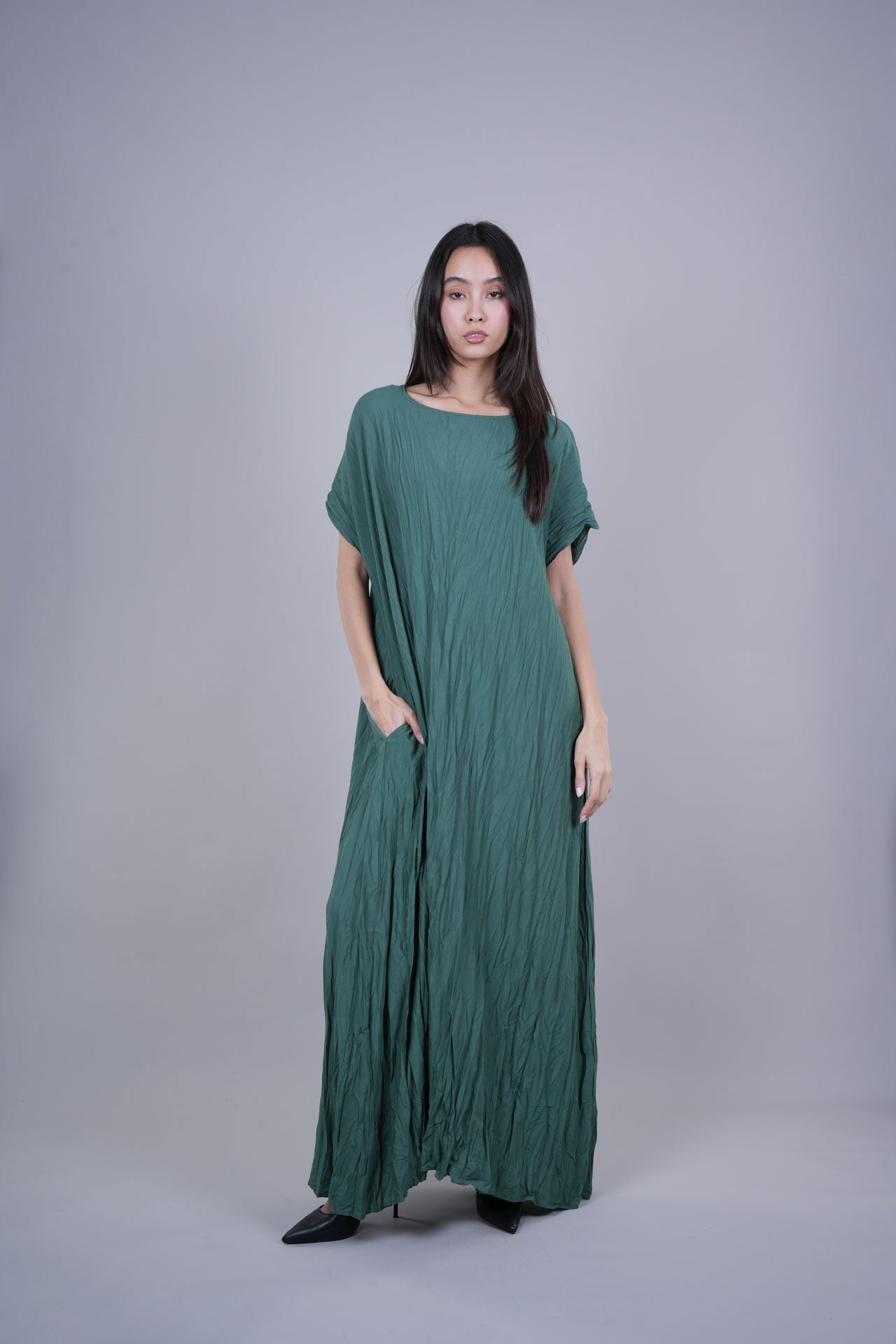 FLOWY CRINKLE MAXI DRESS