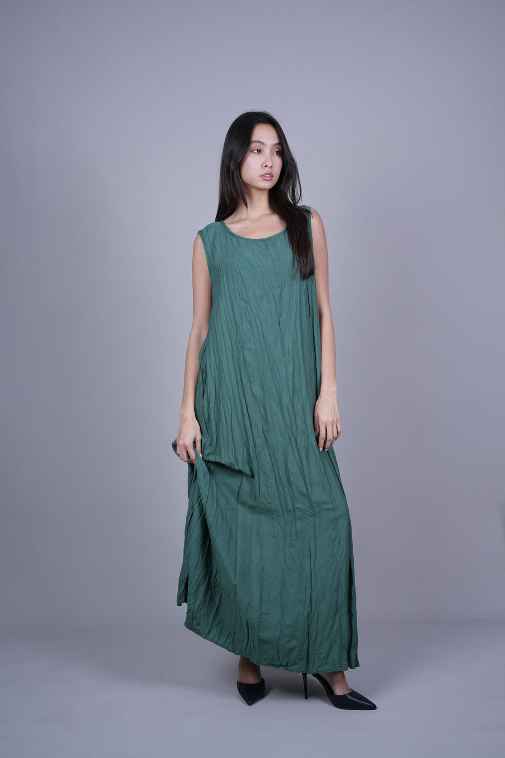 SLEEVELESS OVERSIZED MAXI DRESS