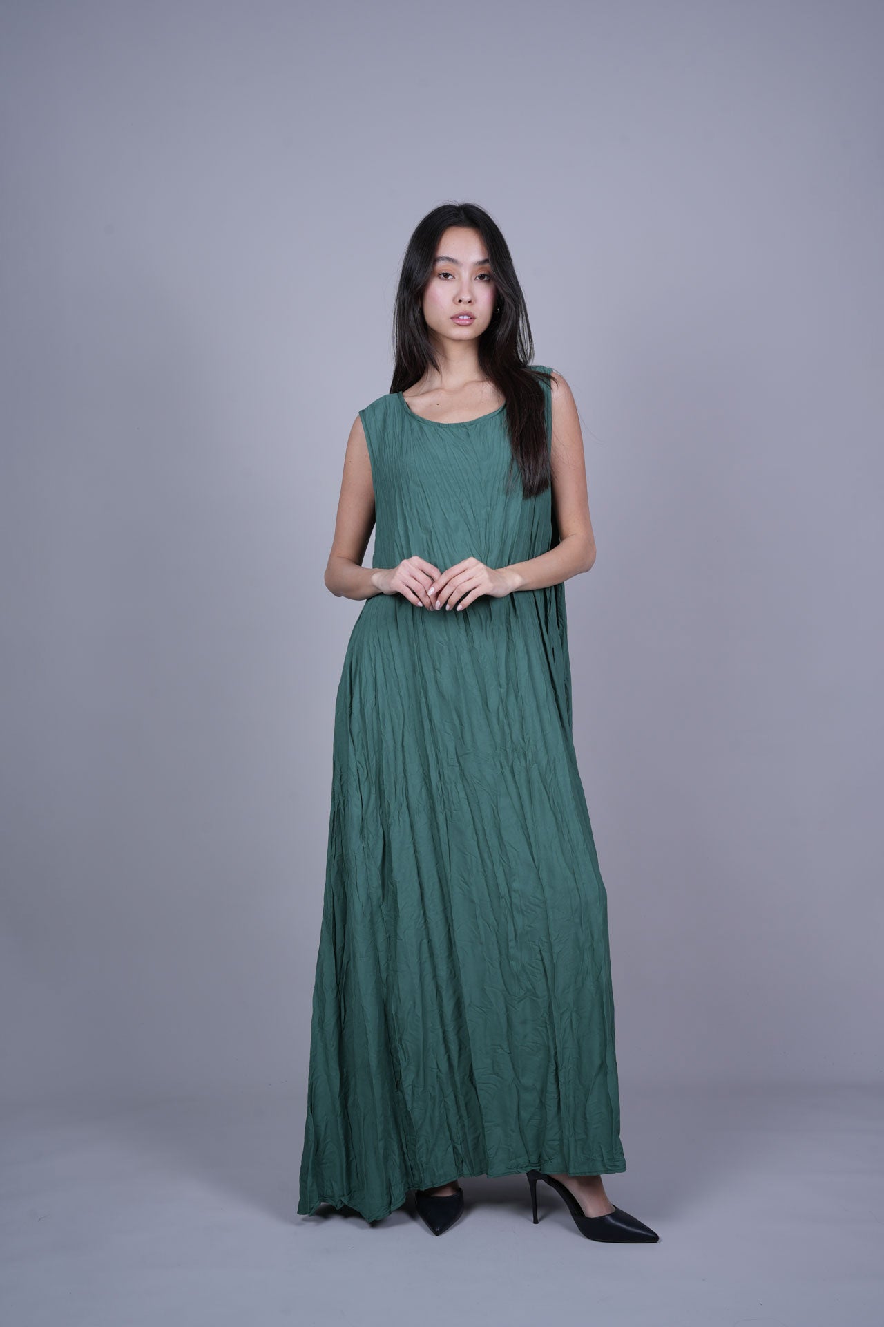 SLEEVELESS OVERSIZED MAXI DRESS