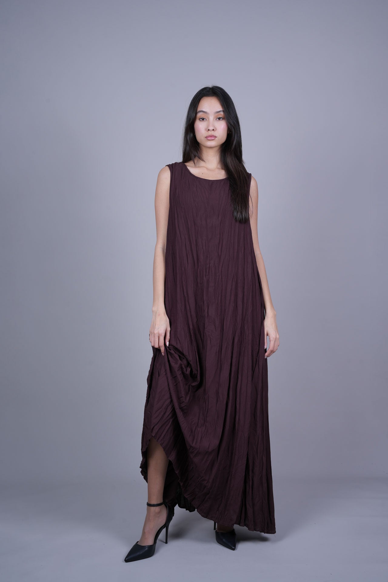 SLEEVELESS OVERSIZED MAXI DRESS