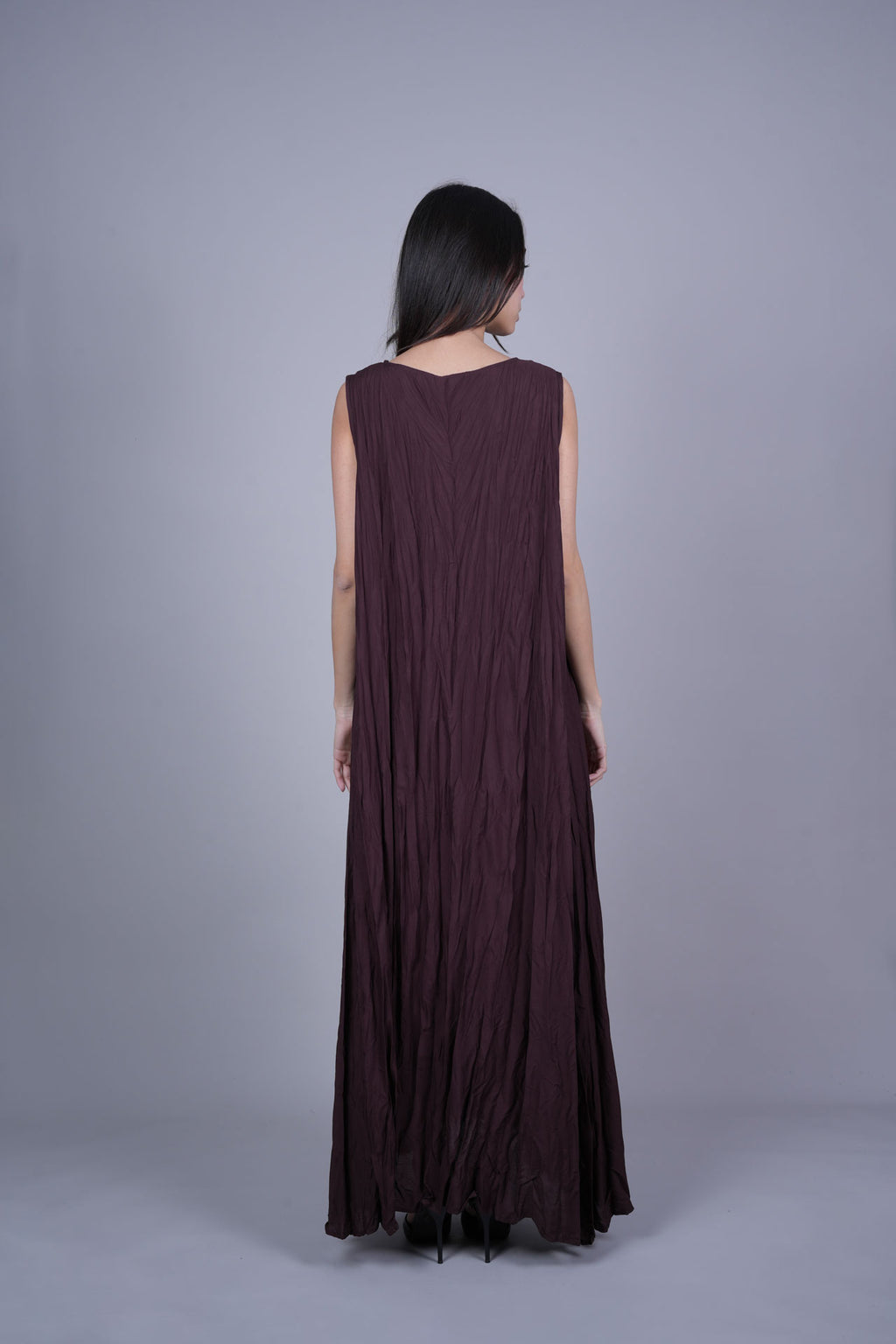 SLEEVELESS OVERSIZED MAXI DRESS