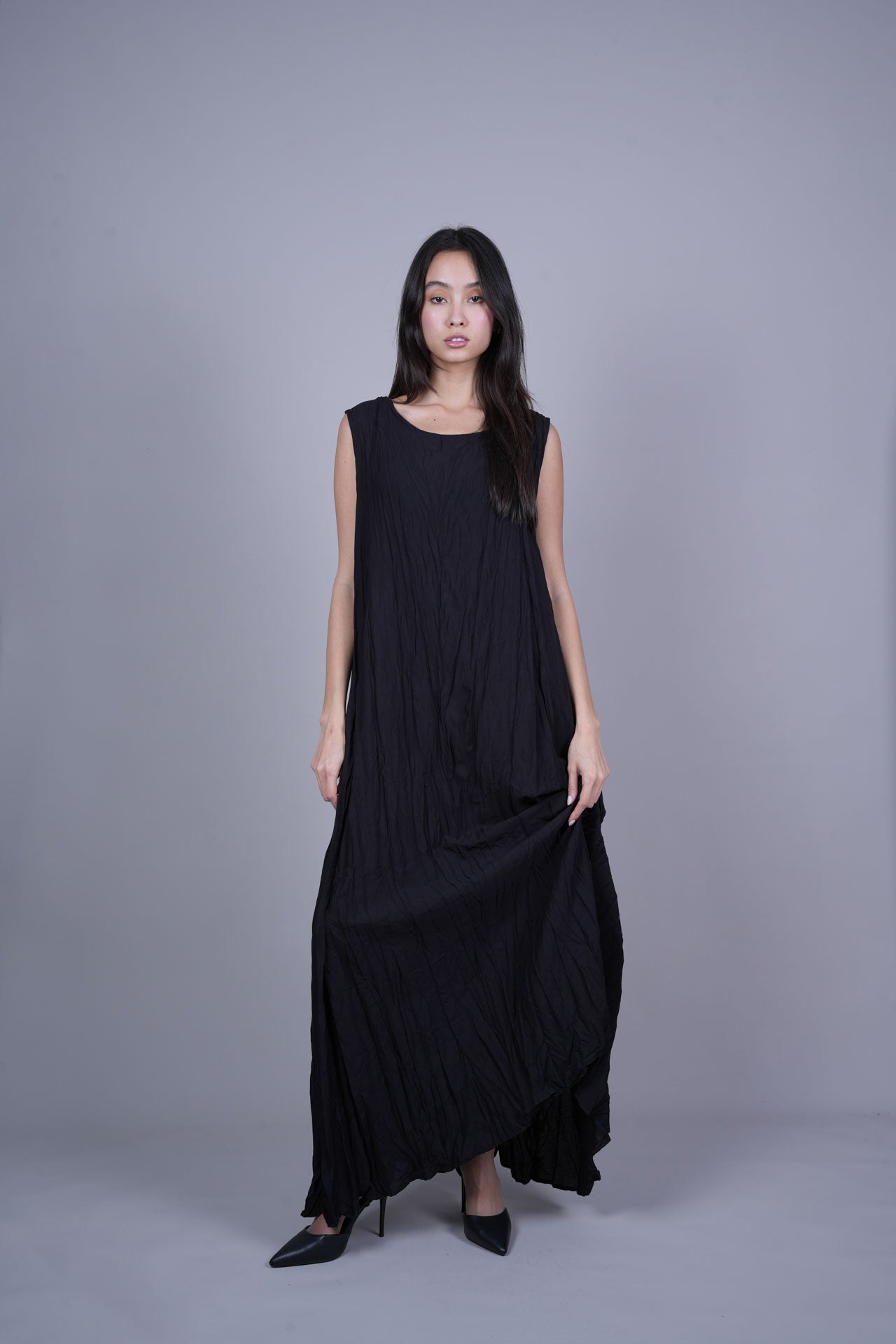 SLEEVELESS OVERSIZED MAXI DRESS