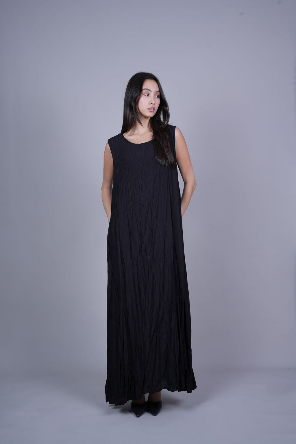 SLEEVELESS OVERSIZED MAXI DRESS