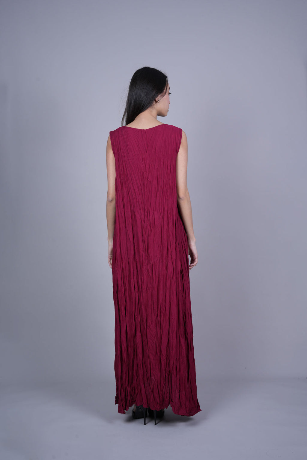 SLEEVELESS OVERSIZED MAXI DRESS