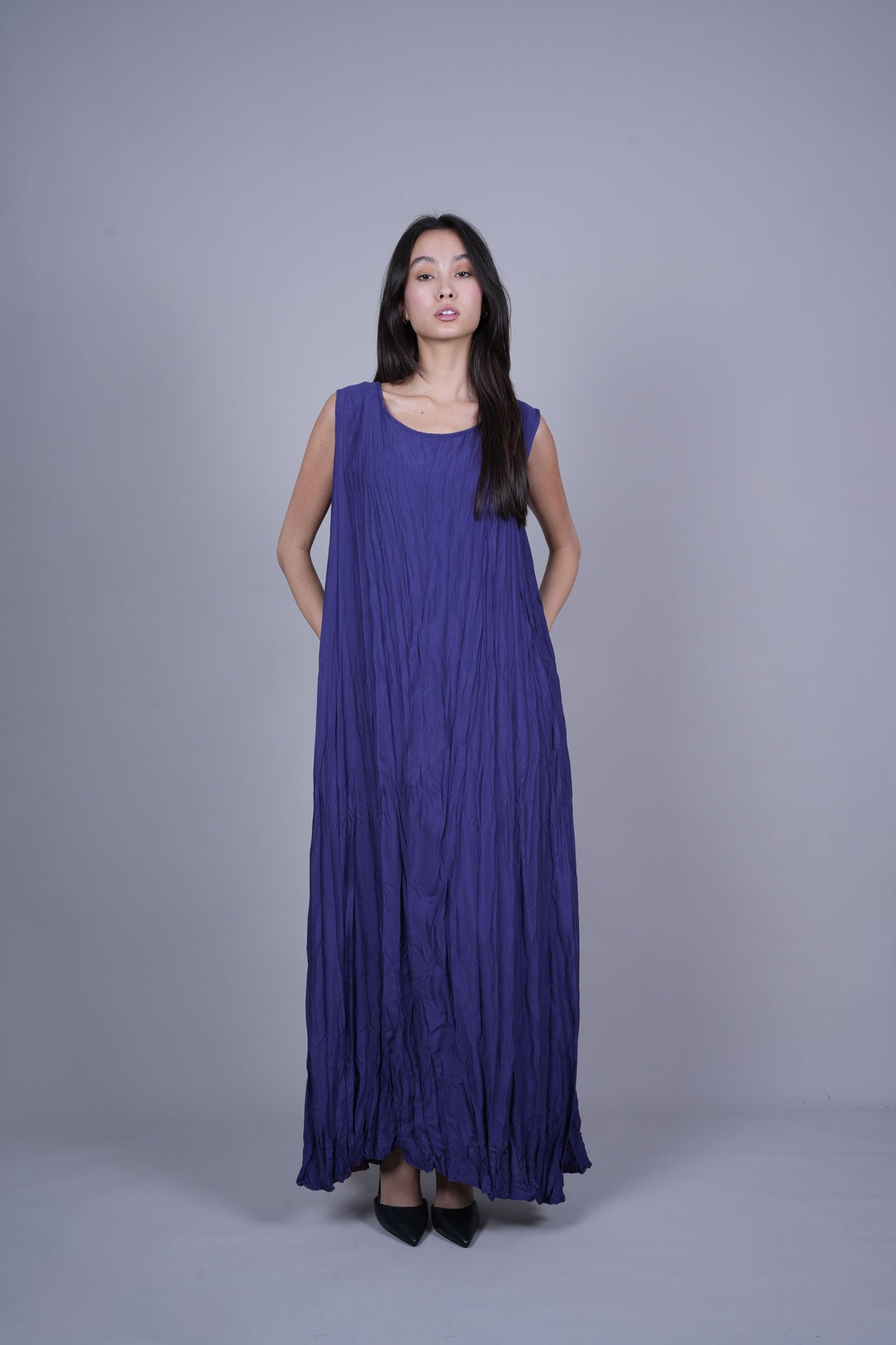 SLEEVELESS OVERSIZED MAXI DRESS