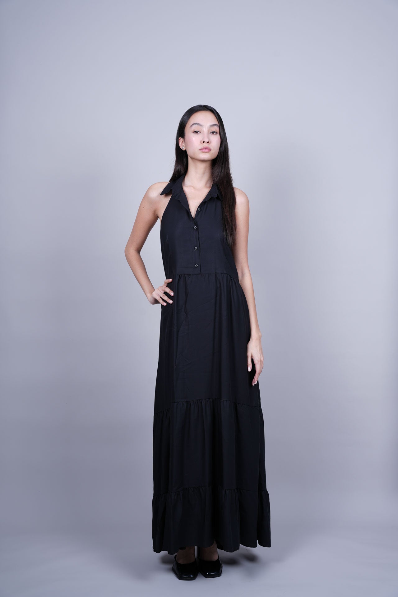 HALTER NECK MAXI DRESS