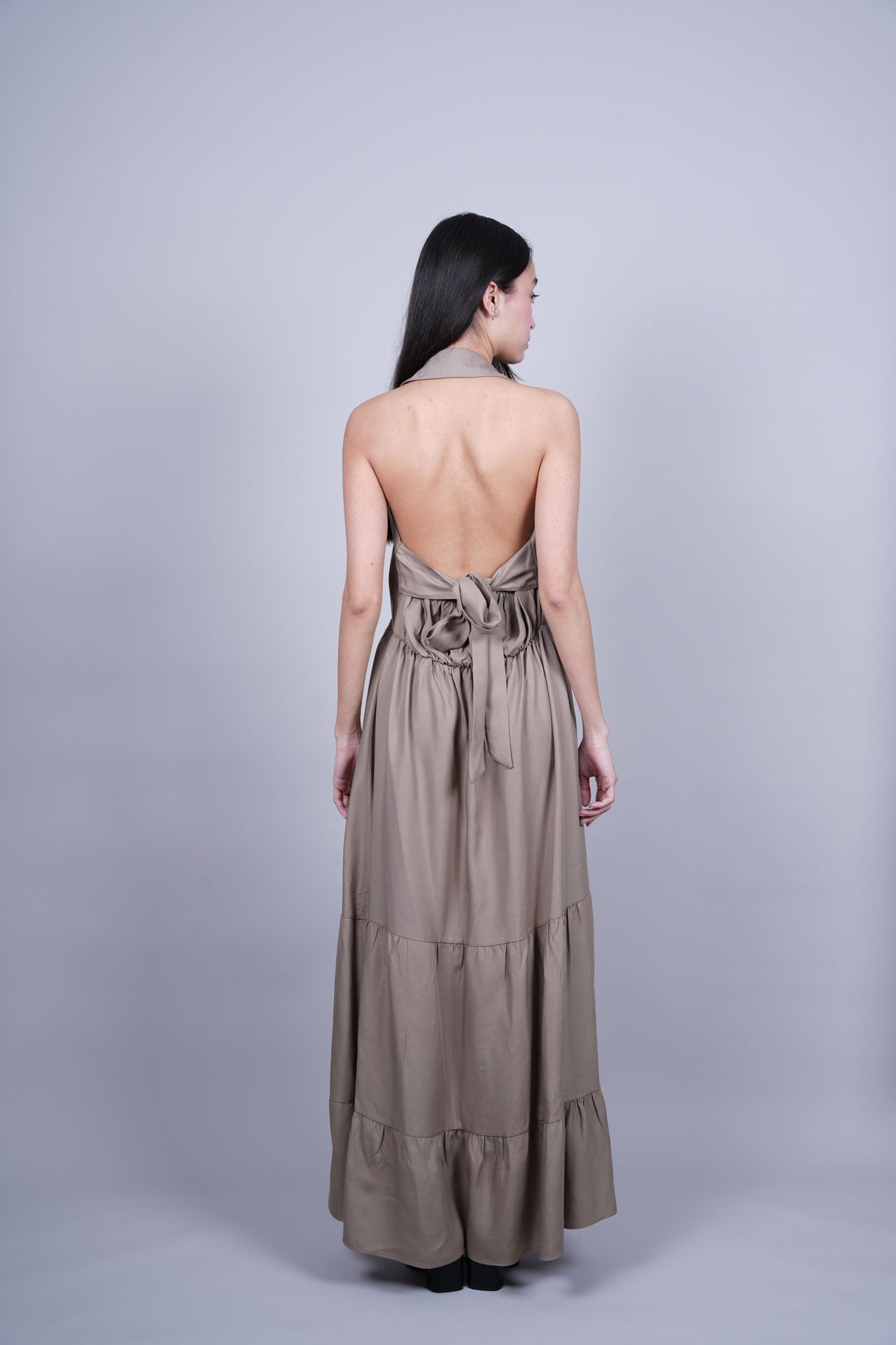 HALTER NECK MAXI DRESS
