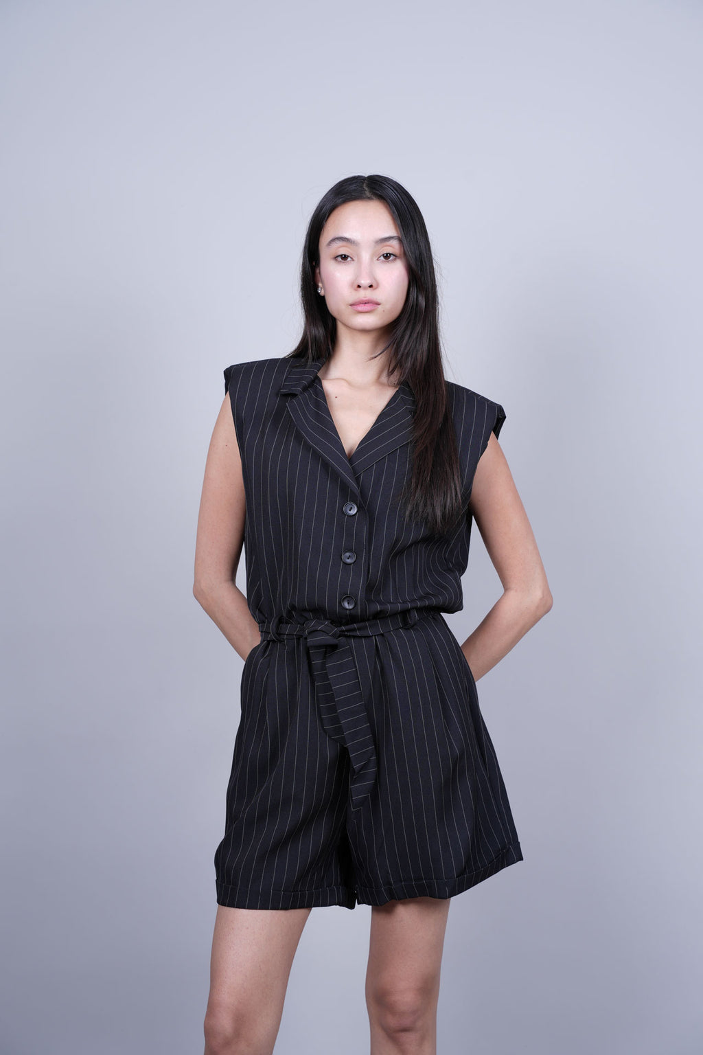 SHOULDER TAILORED SHORT JUMPSUIT