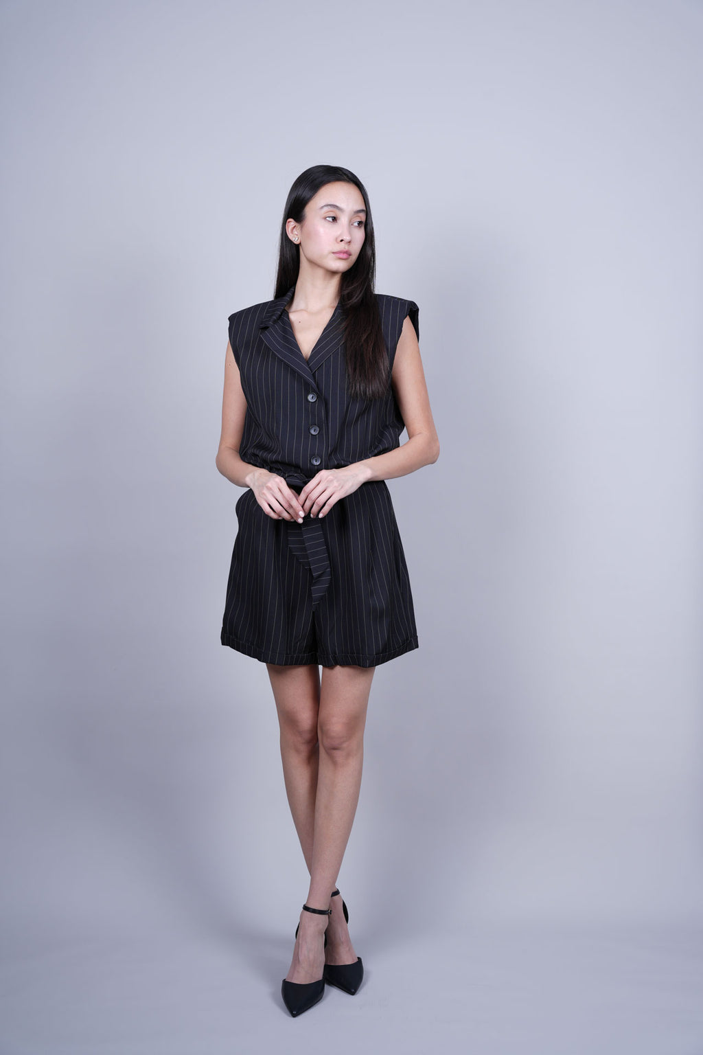 SHOULDER TAILORED SHORT JUMPSUIT