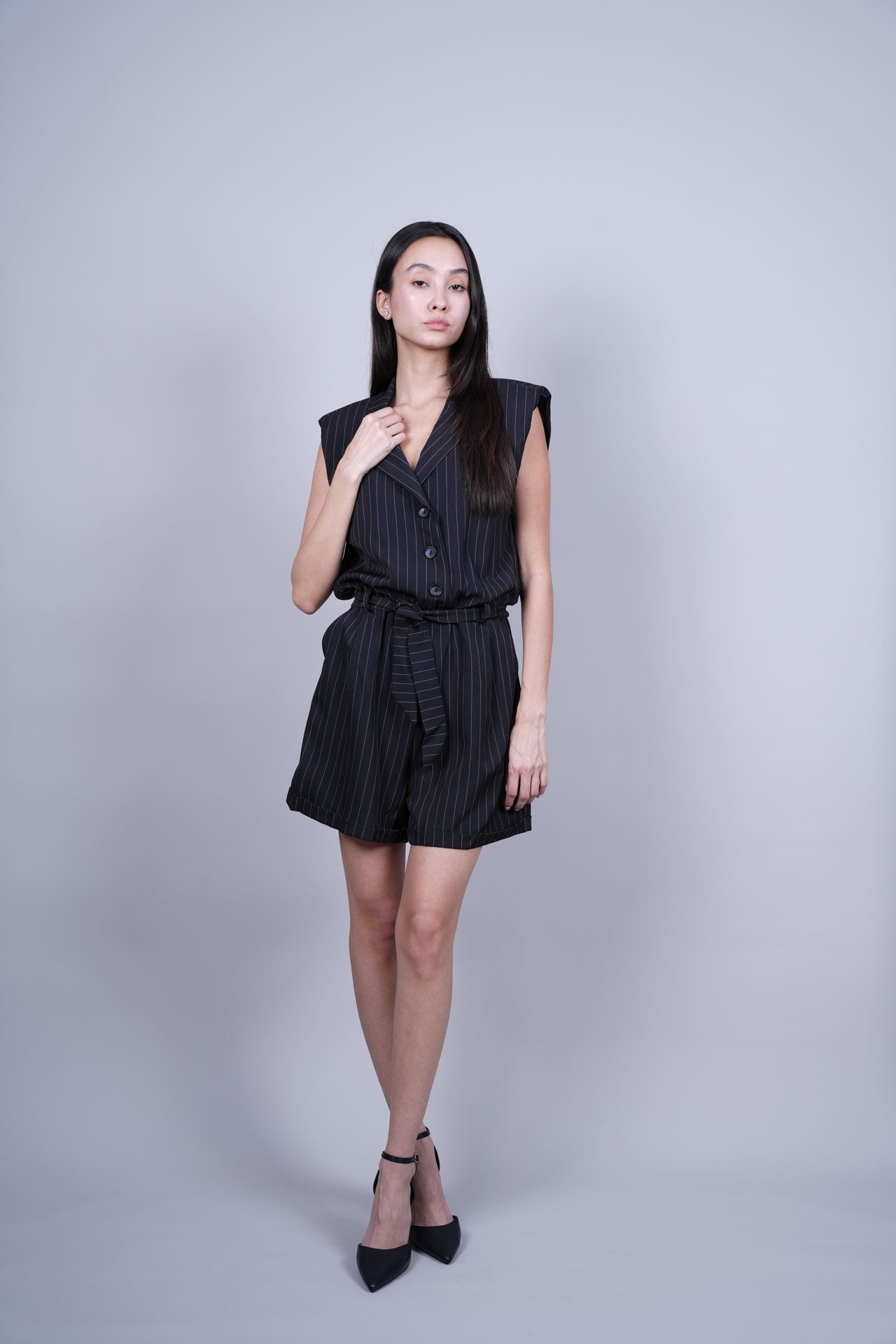 SHOULDER TAILORED SHORT JUMPSUIT