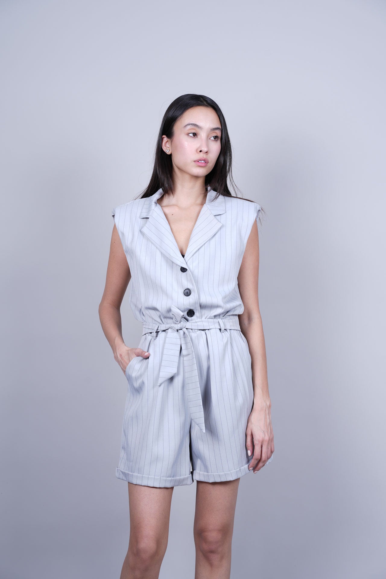 SHOULDER TAILORED SHORT JUMPSUIT
