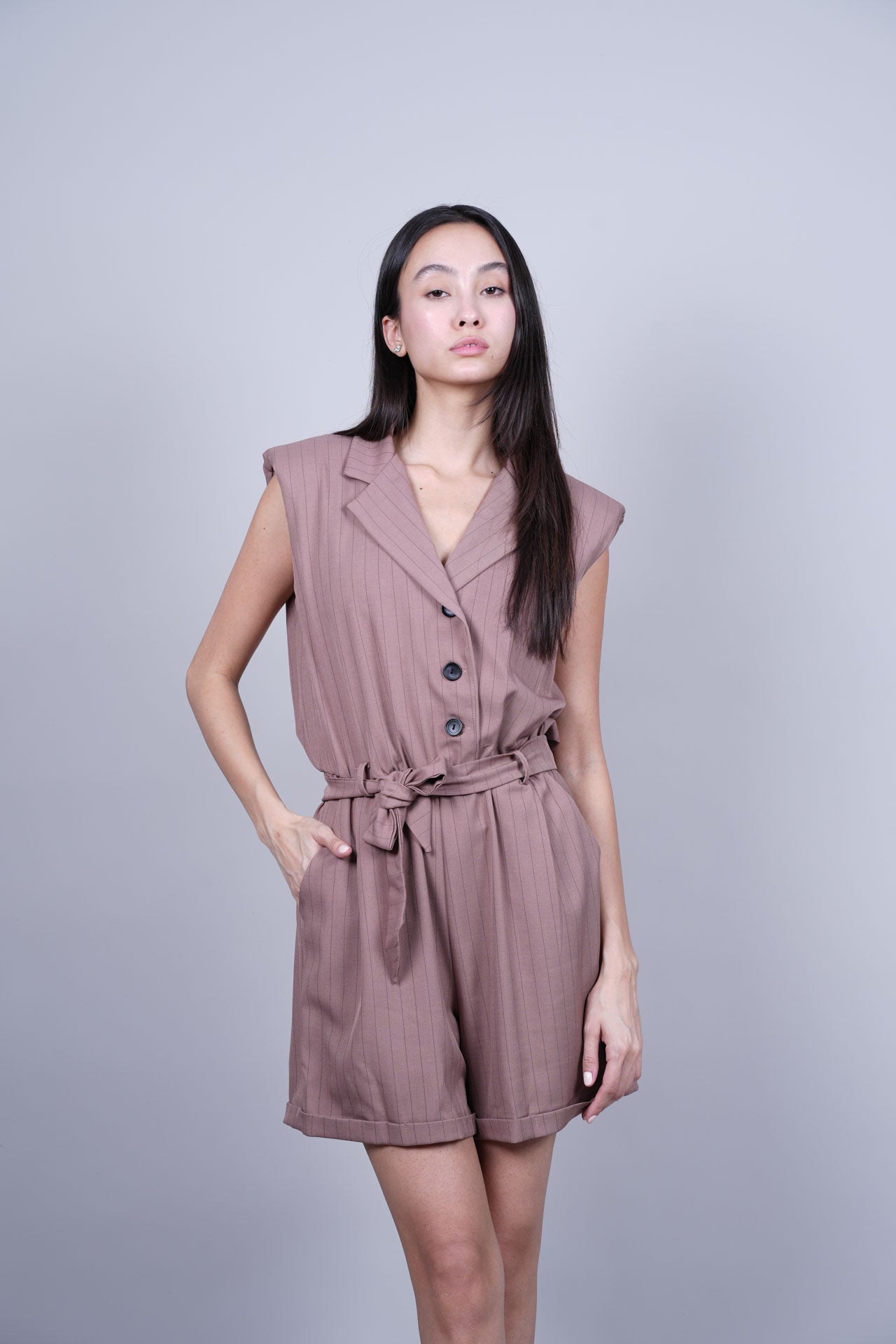 SHOULDER TAILORED SHORT JUMPSUIT