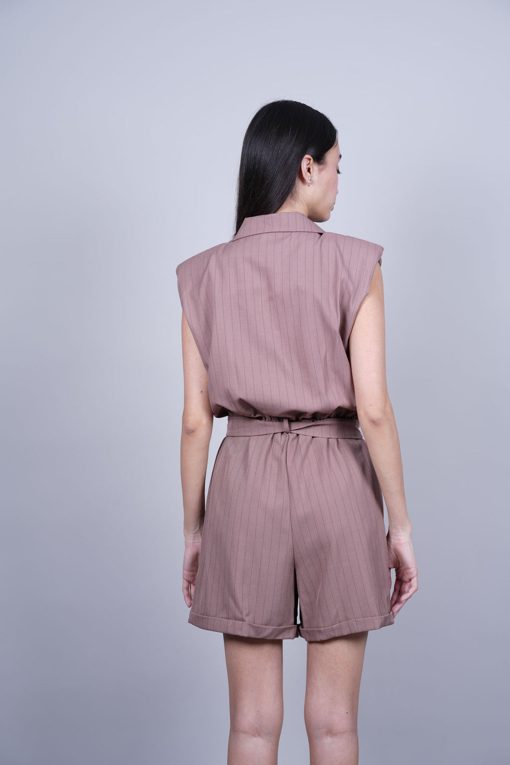 SHOULDER TAILORED SHORT JUMPSUIT