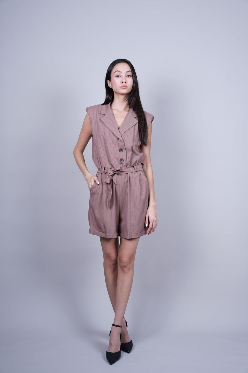 SHOULDER TAILORED SHORT JUMPSUIT