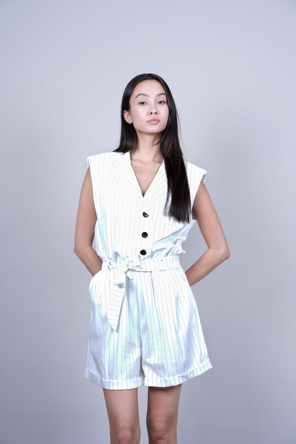 SHOULDER TAILORED SHORT JUMPSUIT