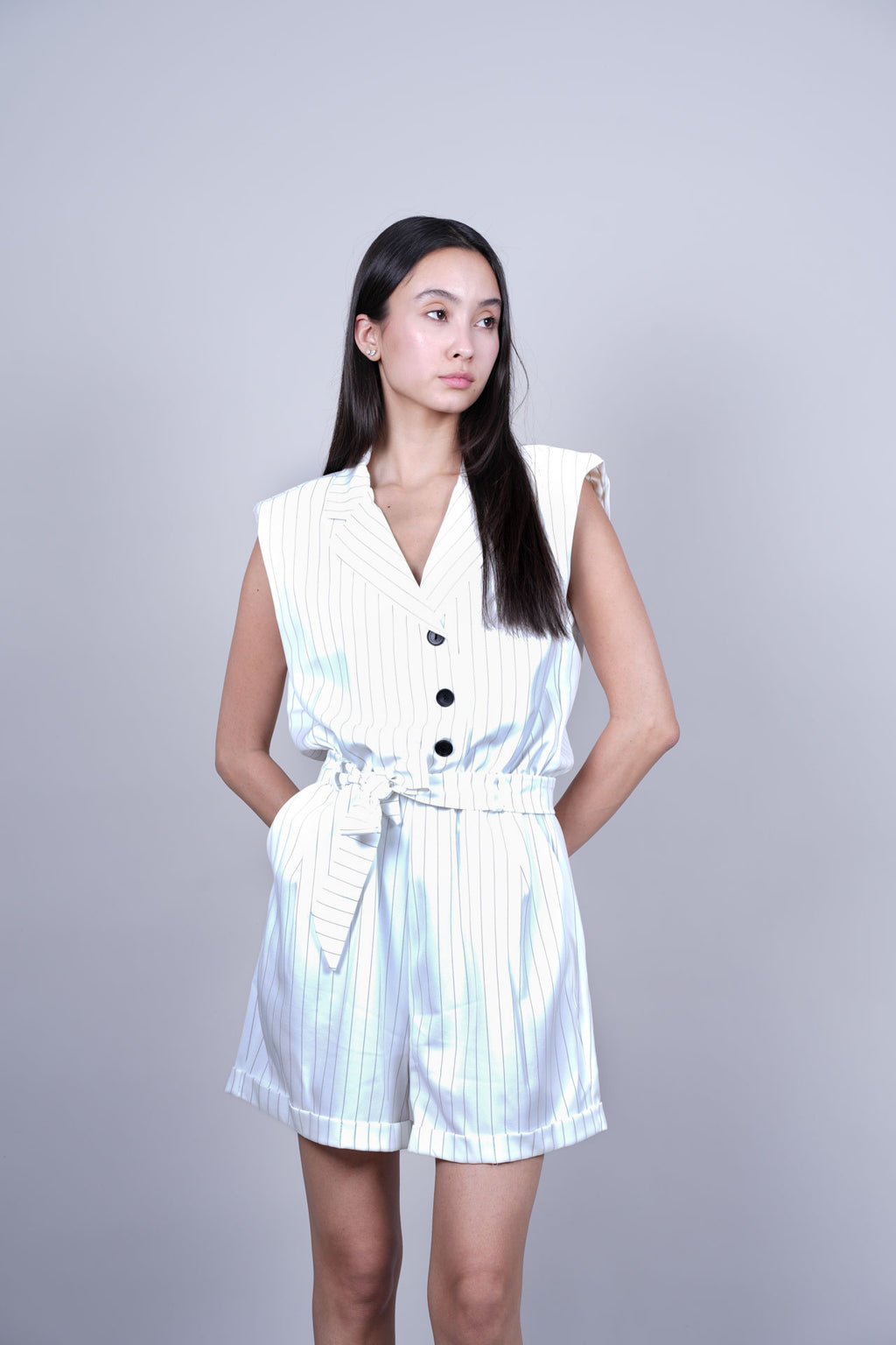 SHOULDER TAILORED SHORT JUMPSUIT