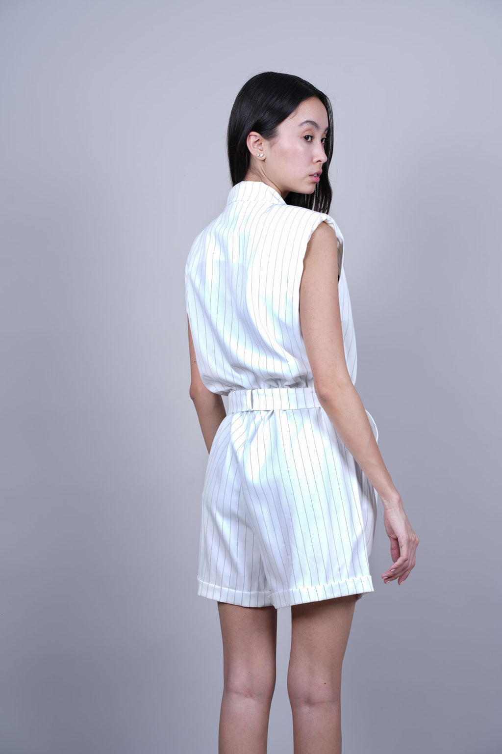 SHOULDER TAILORED SHORT JUMPSUIT