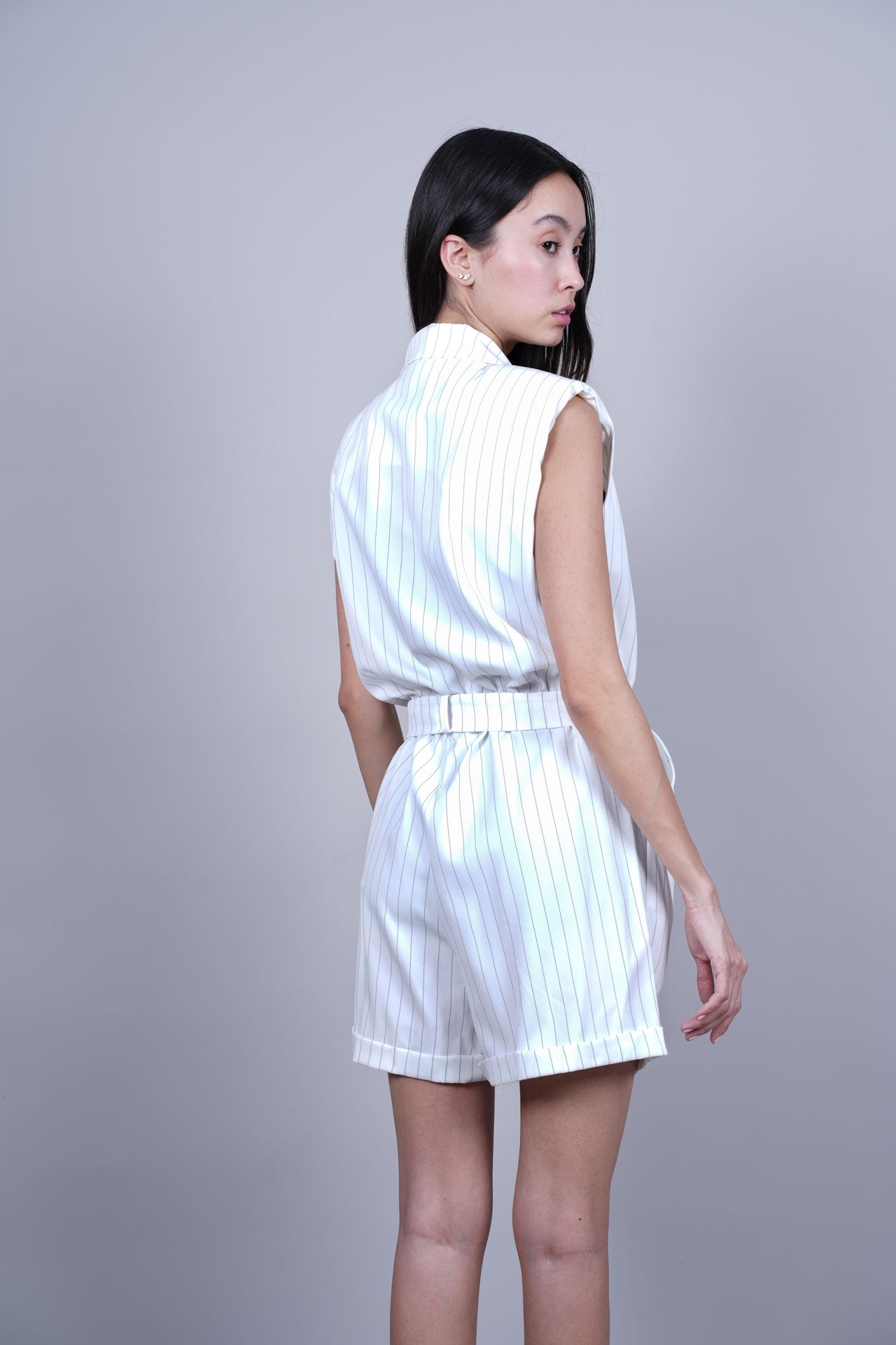 SHOULDER TAILORED SHORT JUMPSUIT