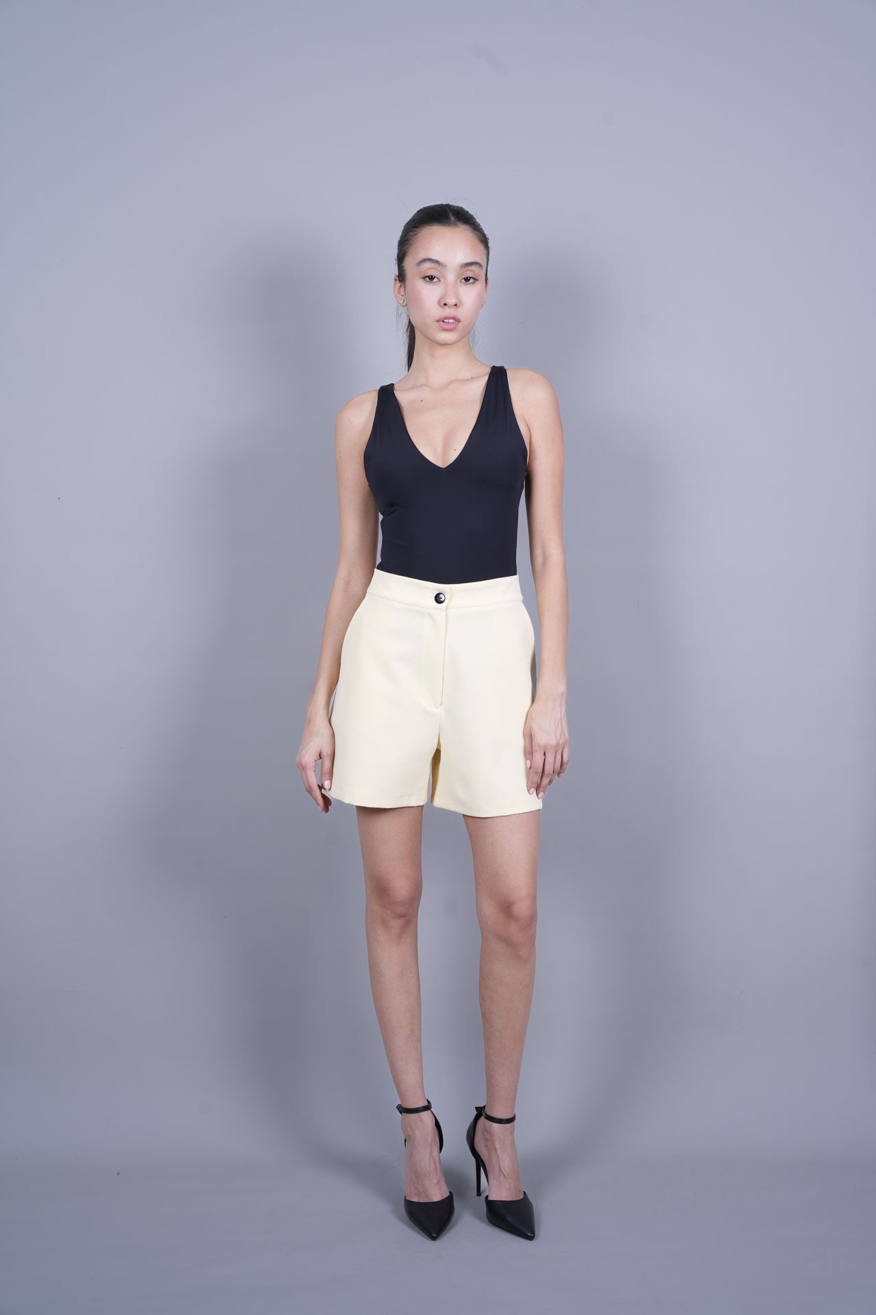 MINIMAL TAILORED SHORTS