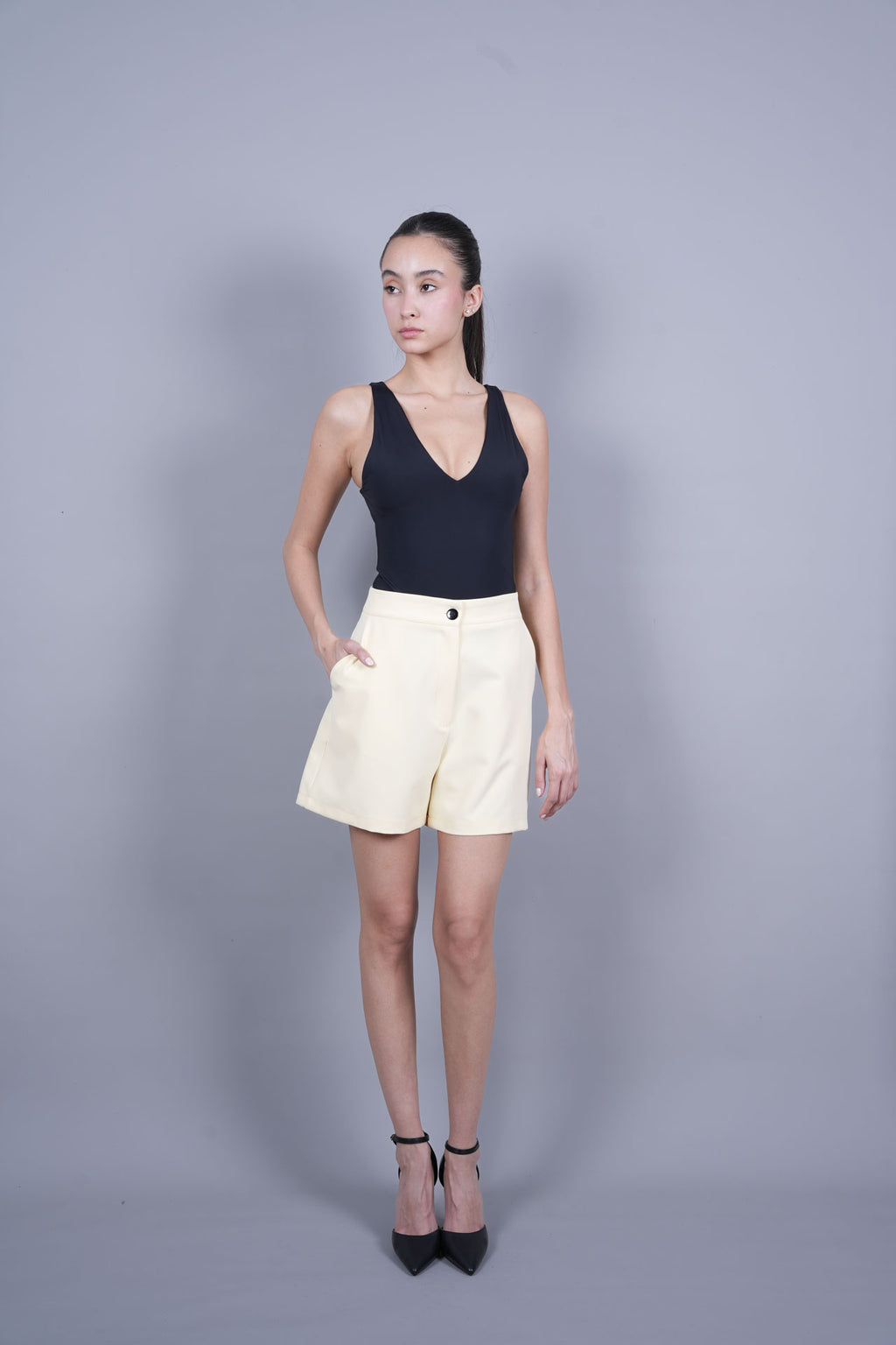 MINIMAL TAILORED SHORTS