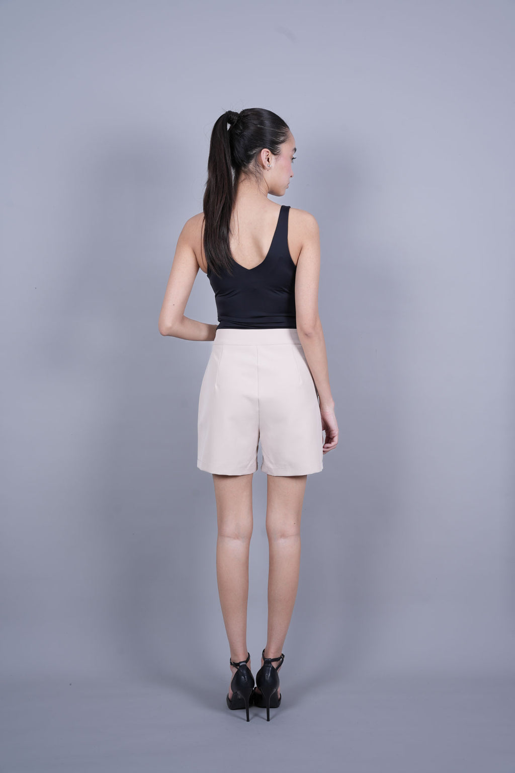 MINIMAL TAILORED SHORTS
